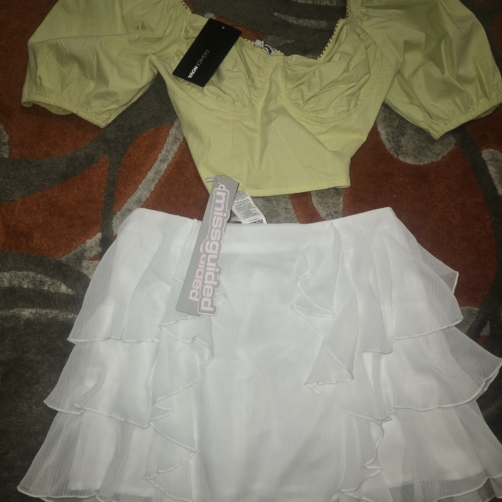White Ruffled Skirt Outfit